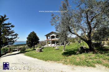 Splendida Villetta bifamiliare vista lago (rif.28) [/GEST/immagini]  